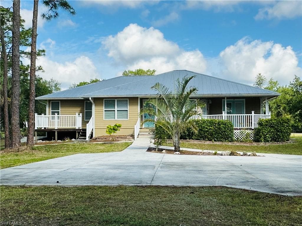 6840 Cadet AVE FORT MYERS, FL 33905