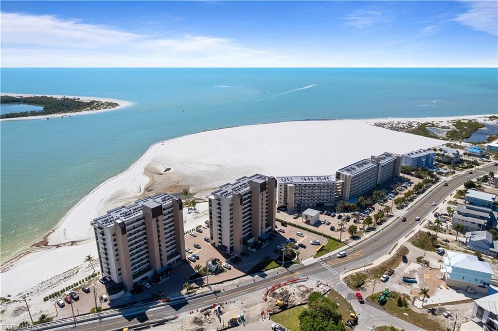 8400 Estero BLVD 303 FORT MYERS BEACH, FL 33931
