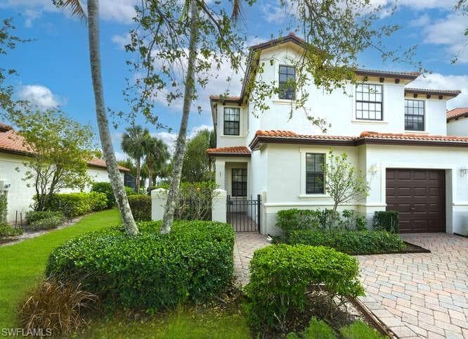 7368 Bristol CIR NAPLES, FL 34120