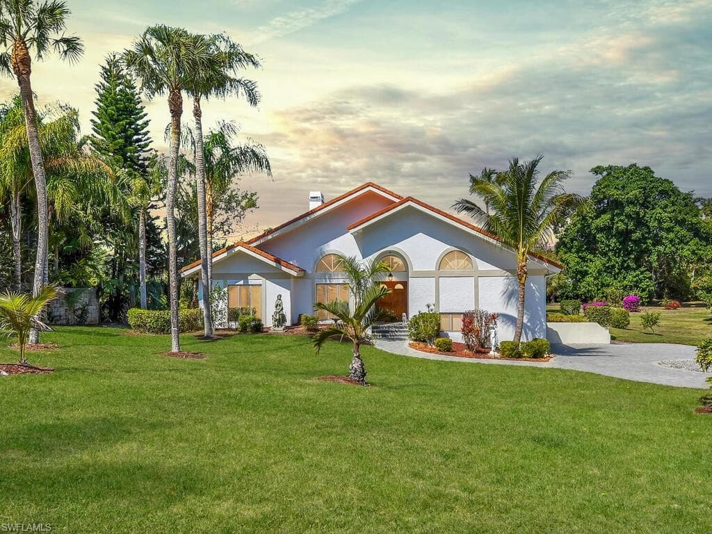 620 Inlet DR MARCO ISLAND, FL 34145
