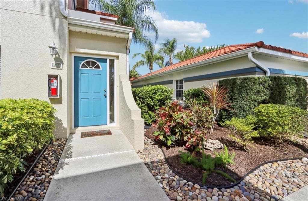 10911 Oak Island RD 201 ESTERO, FL 34135