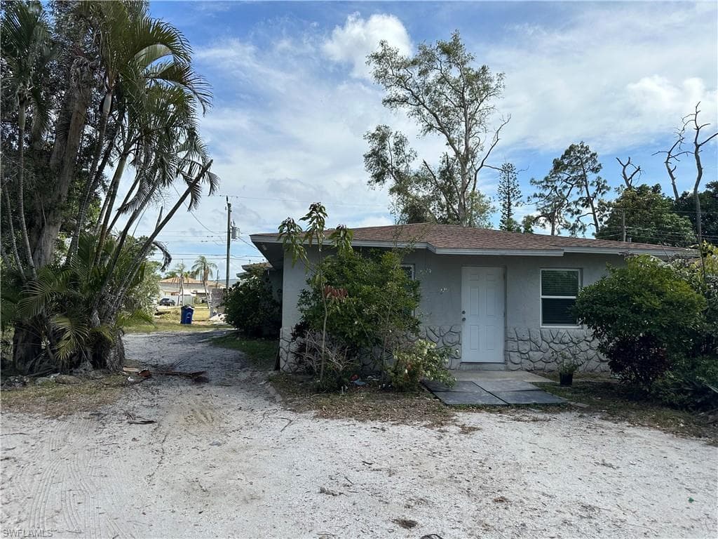 5635 5th AVE FORT MYERS, FL 33907
