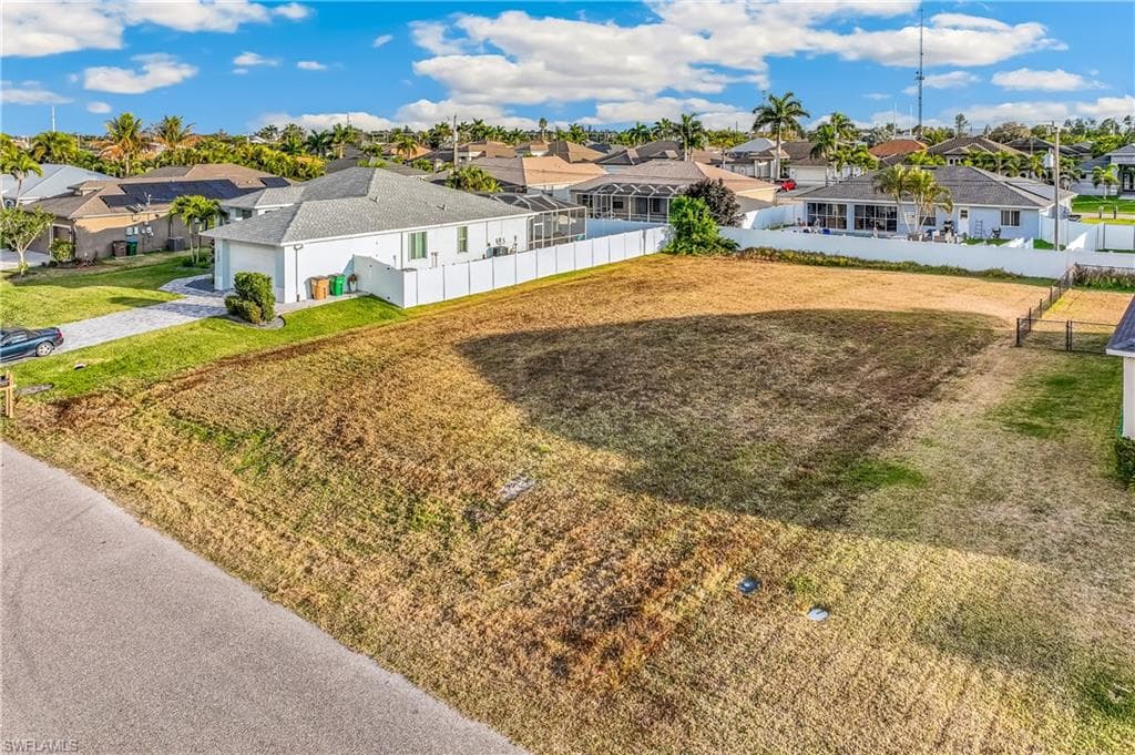 2110 SW 30th ST CAPE CORAL, FL 33914