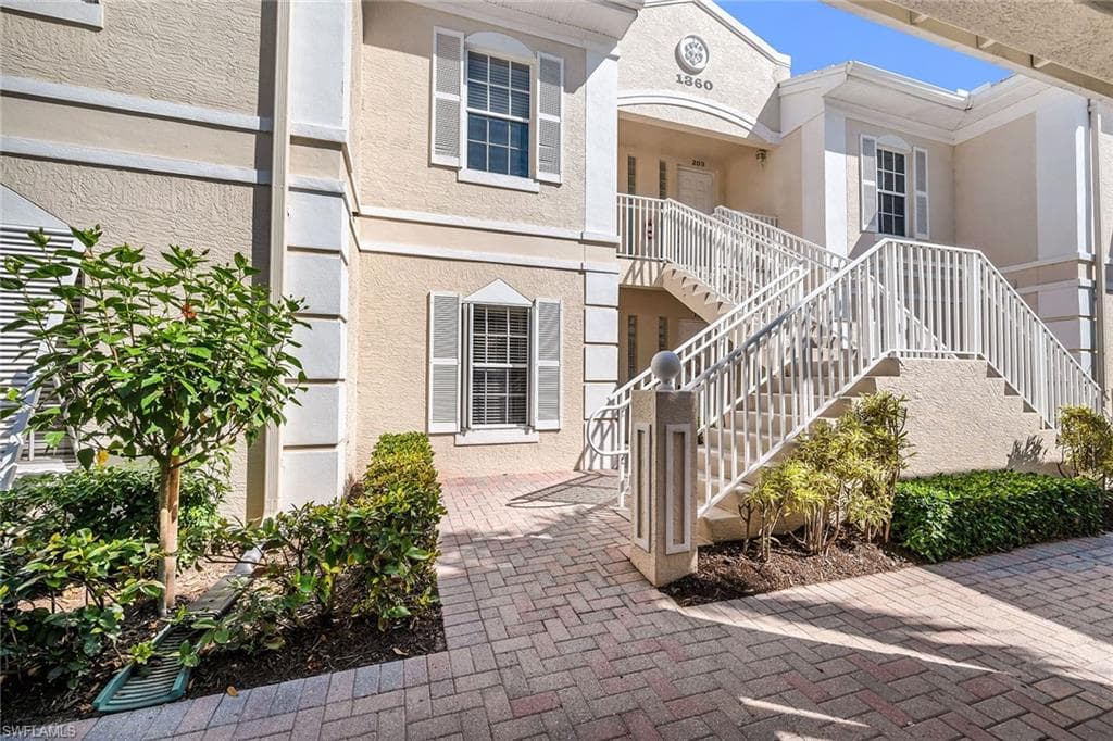 1360 Sweetwater CV 102 NAPLES, FL 34110