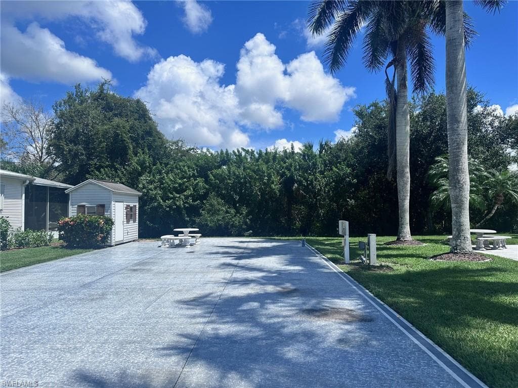 1008 Diamond Lake CIR NAPLES, FL 34114