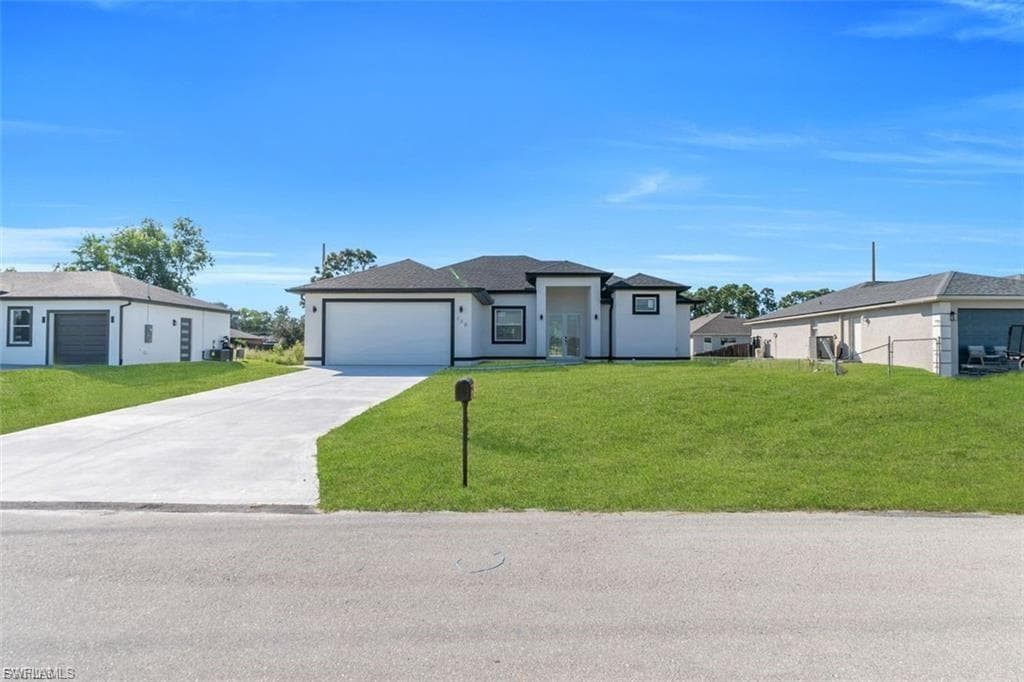 3328 15th ST W LEHIGH ACRES, FL 33971