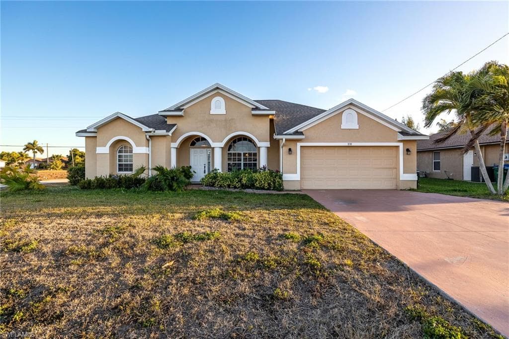 838 Gleason PKWY CAPE CORAL, FL 33914