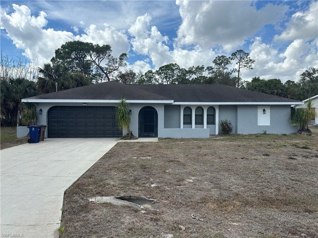 619 Glenn AVE LEHIGH ACRES, FL 33972