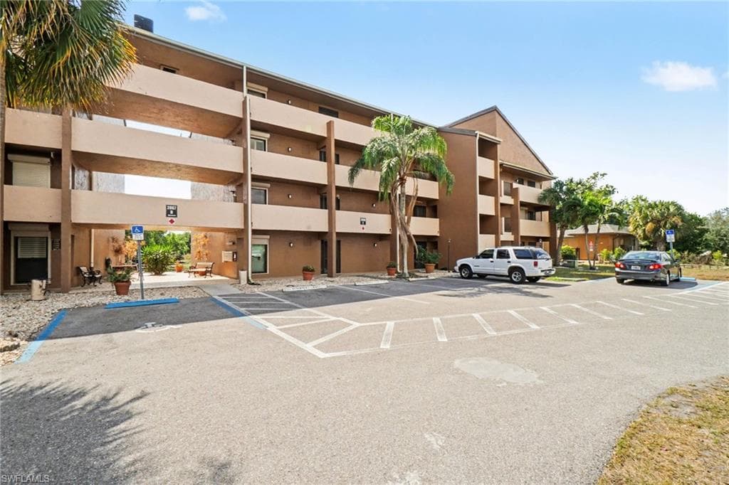 2069 W Lakeview BLVD 5 NORTH FORT MYERS, FL 33903