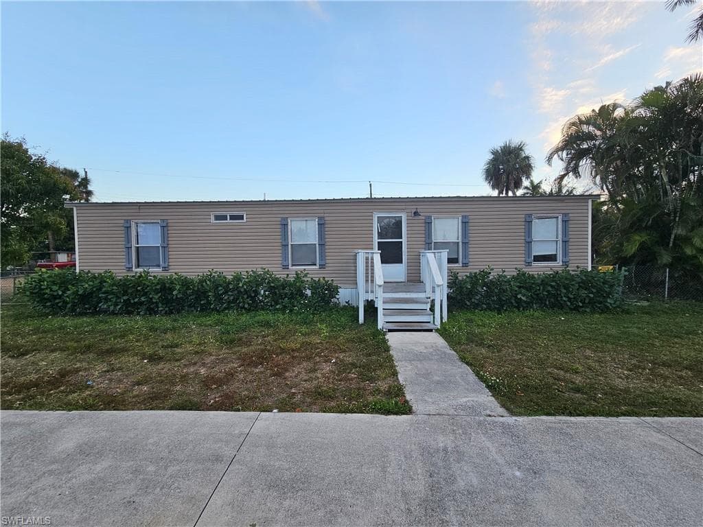 10651 Gladiolus DR FORT MYERS, FL 33908