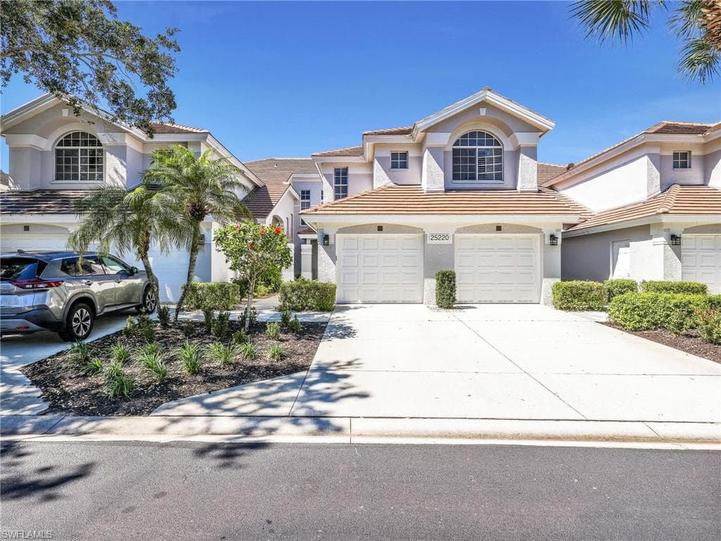 25220 Pelican Creek CIR 102 BONITA SPRINGS, FL 34134