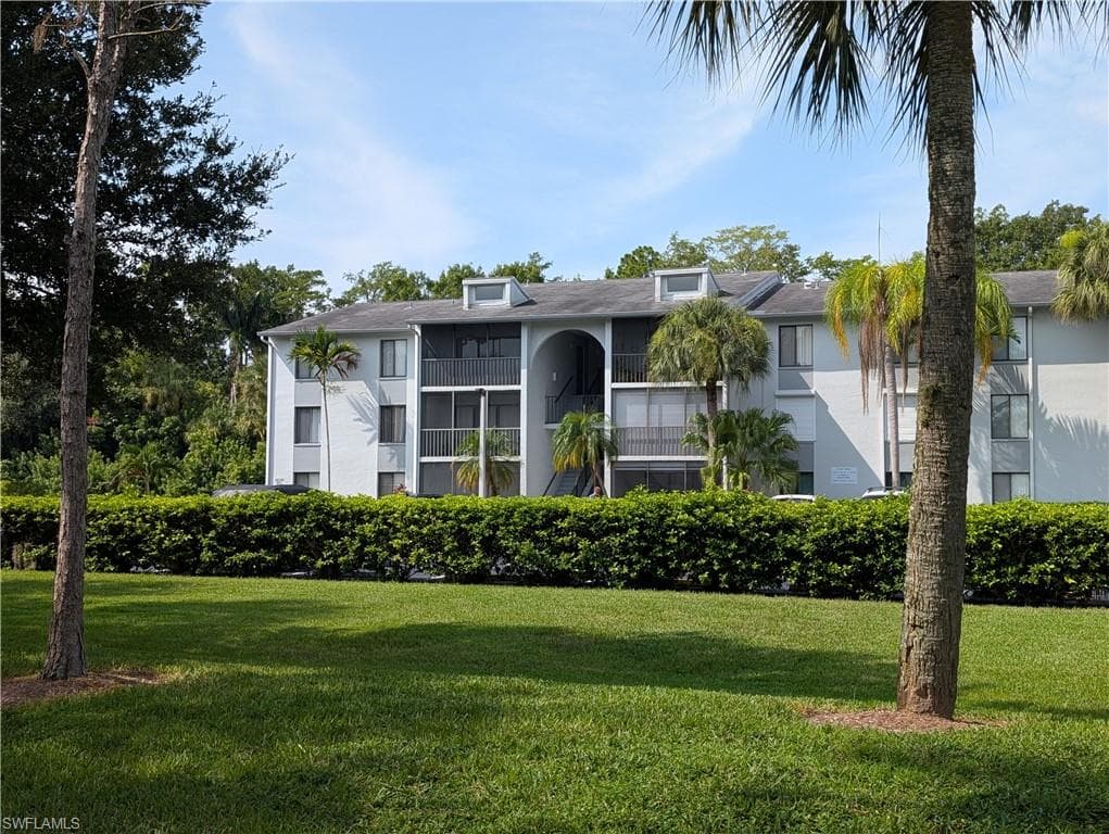 9650 Green Cypress LN 22 FORT MYERS, FL 33905