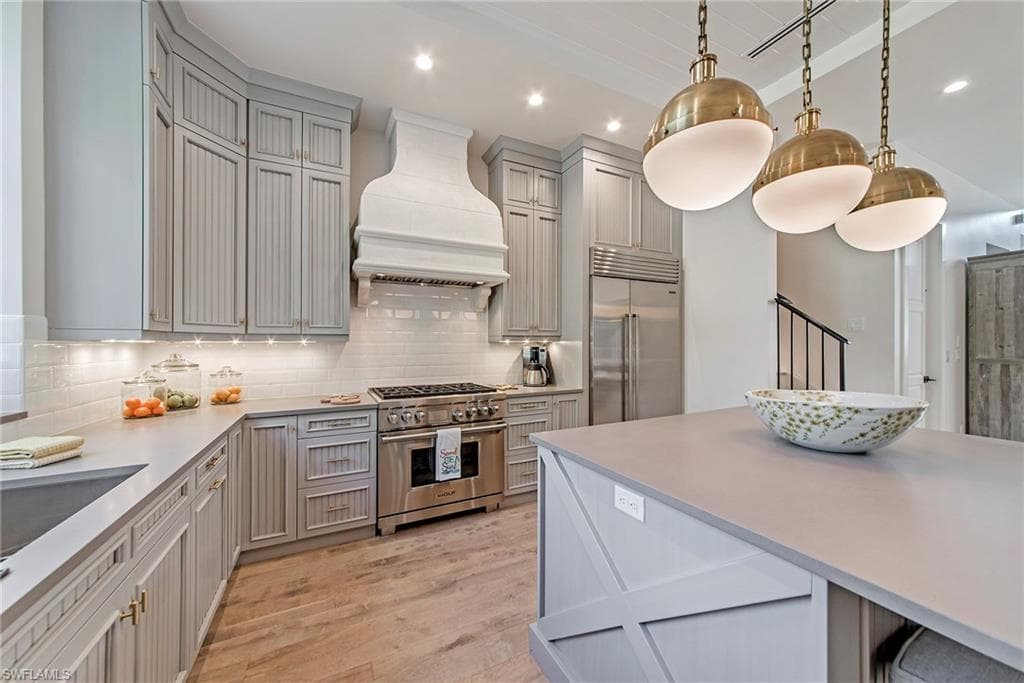 434 3rd AVE S NAPLES, FL 34102