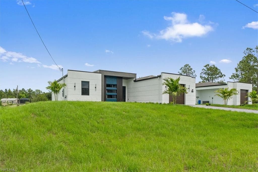 731 Colyer ST E LEHIGH ACRES, FL 33974