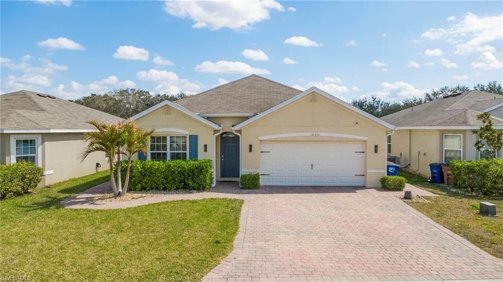 10313 Silver Pond LN LEHIGH ACRES, FL 33936