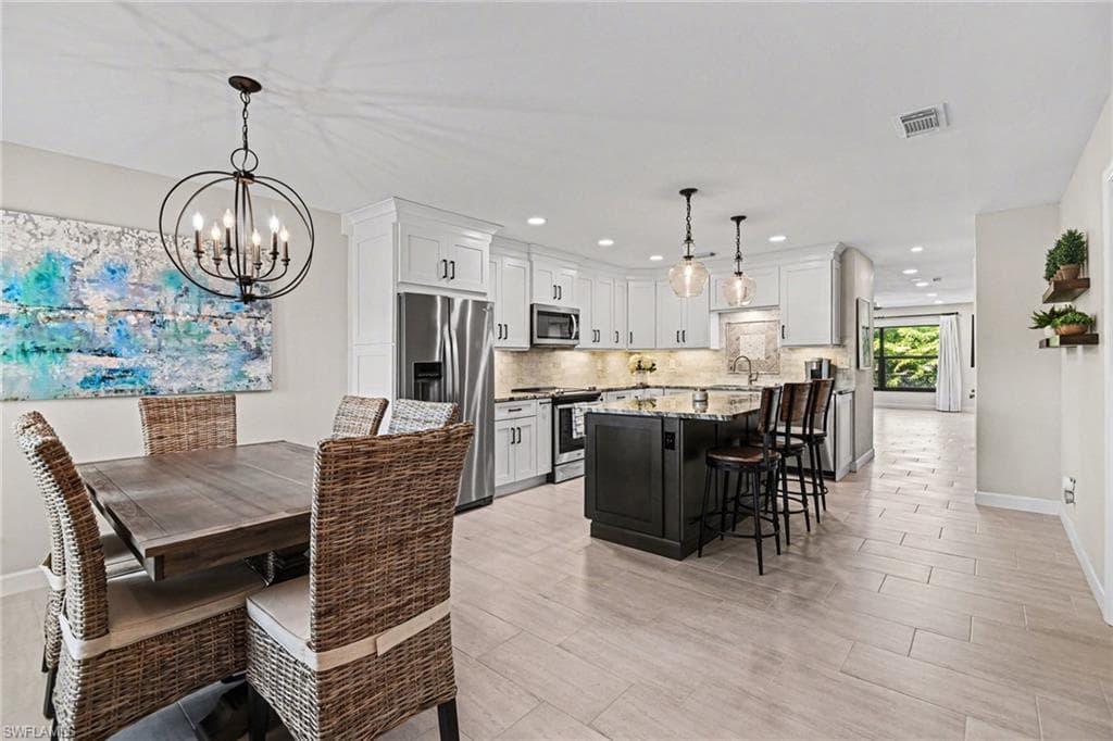 8504 Charter Club CIR 5 FORT MYERS, FL 33919