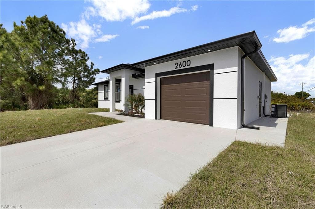 2600 14th ST SW LEHIGH ACRES, FL 33976