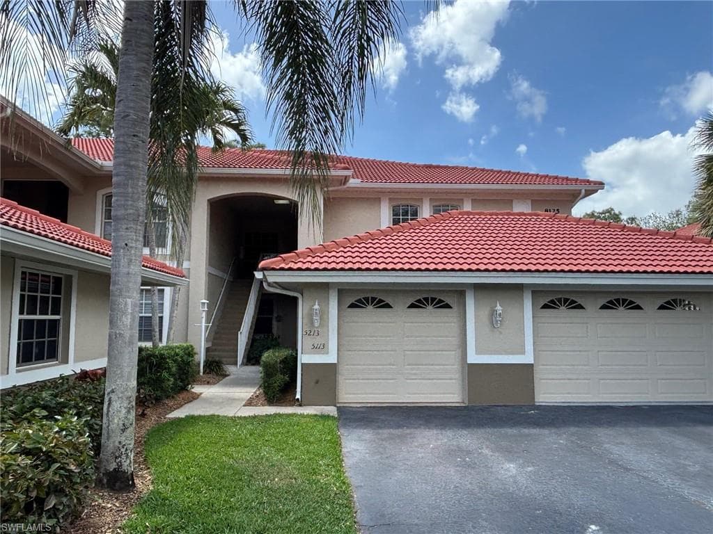 8125 Celeste DR 5213 NAPLES, FL 34113