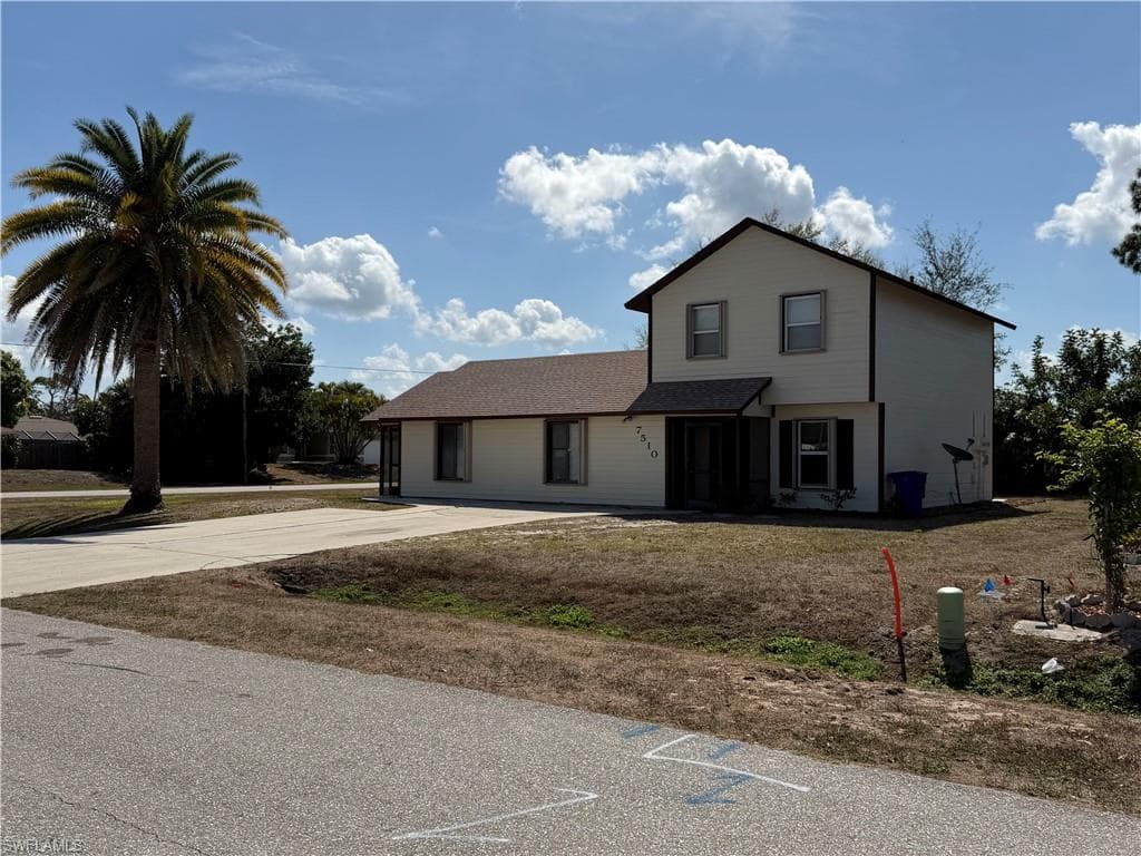 7510 / 7512 Field RD FORT MYERS, FL 33967