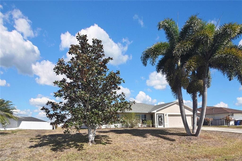 5122 Beecher ST LEHIGH ACRES, FL 33971