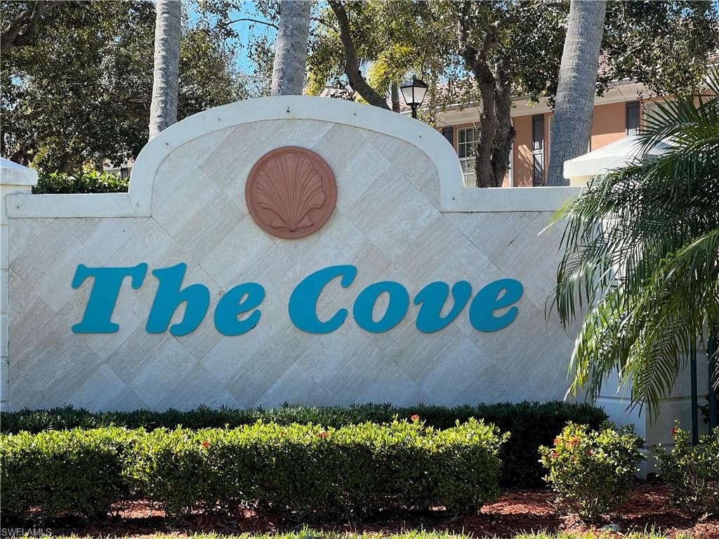 5365 Cove CIR 125 NAPLES, FL 34119