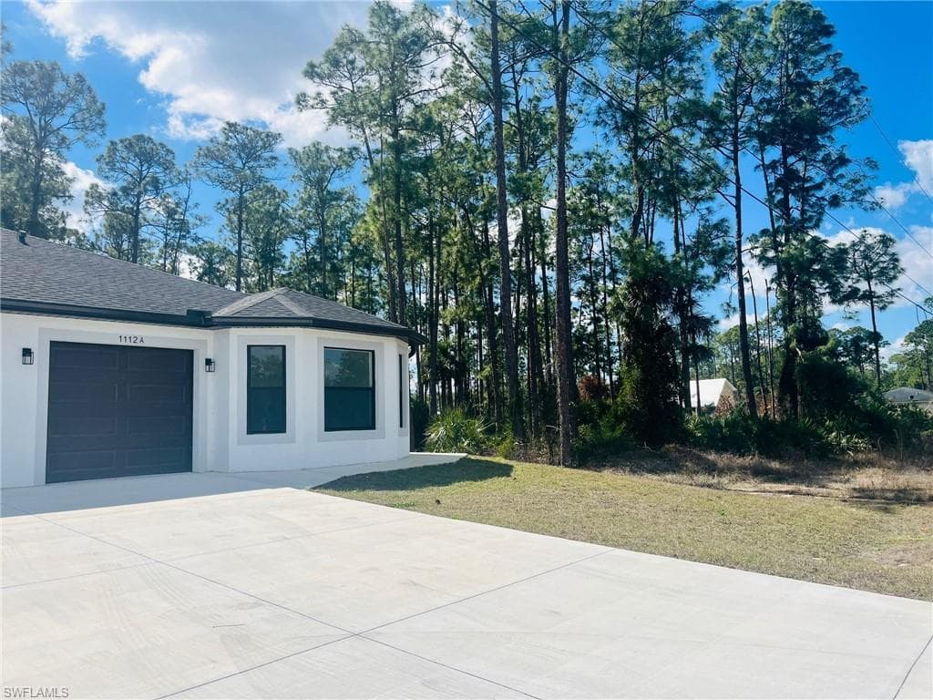 1112 12th ST LEHIGH ACRES, FL 33972