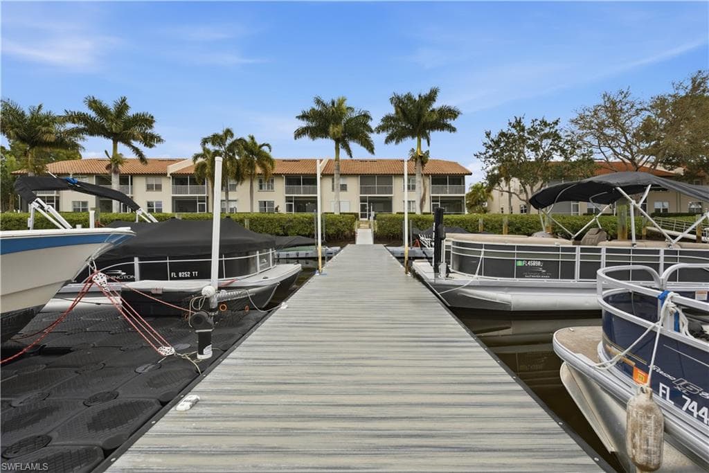 182 Newport DR 1003 NAPLES, FL 34114