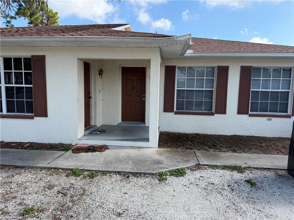 4928 Leonard BLVD S LEHIGH ACRES, FL 33973