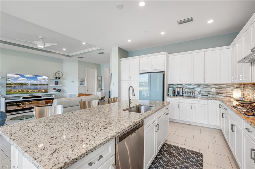 8936 Saint Lucia DR SW 101 NAPLES, FL 34114