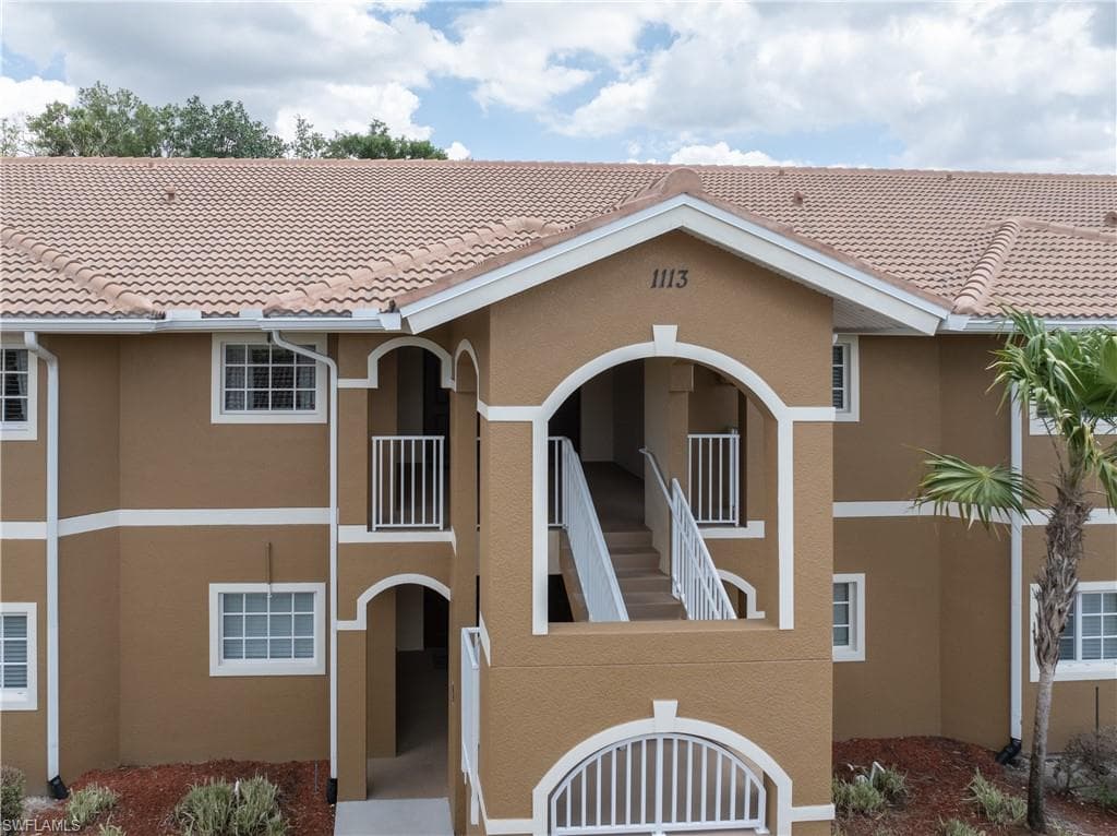 1113 Winding Pines CIR 205 CAPE CORAL, FL 33909