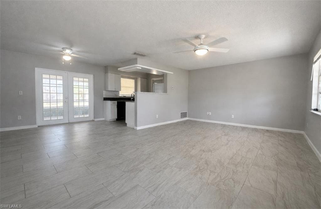 424 Cactus CIR LEHIGH ACRES, FL 33936