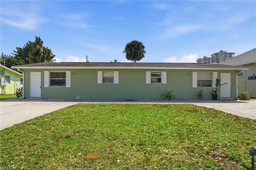 530 92nd AVE N NAPLES, FL 34108