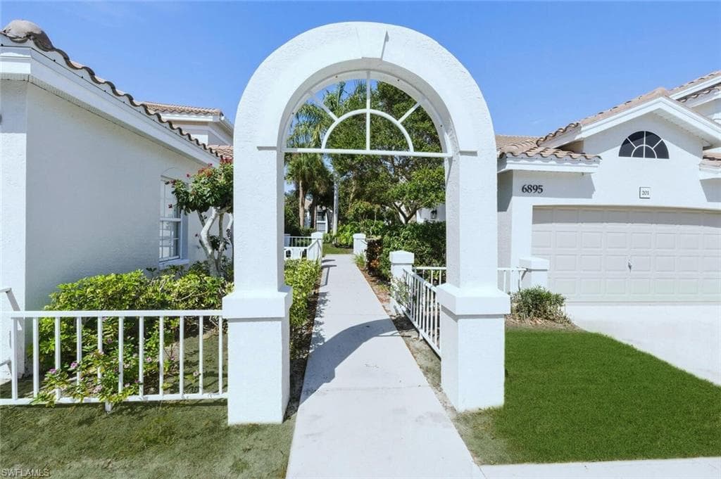 6899 Rain Lily RD 103 NAPLES, FL 34109