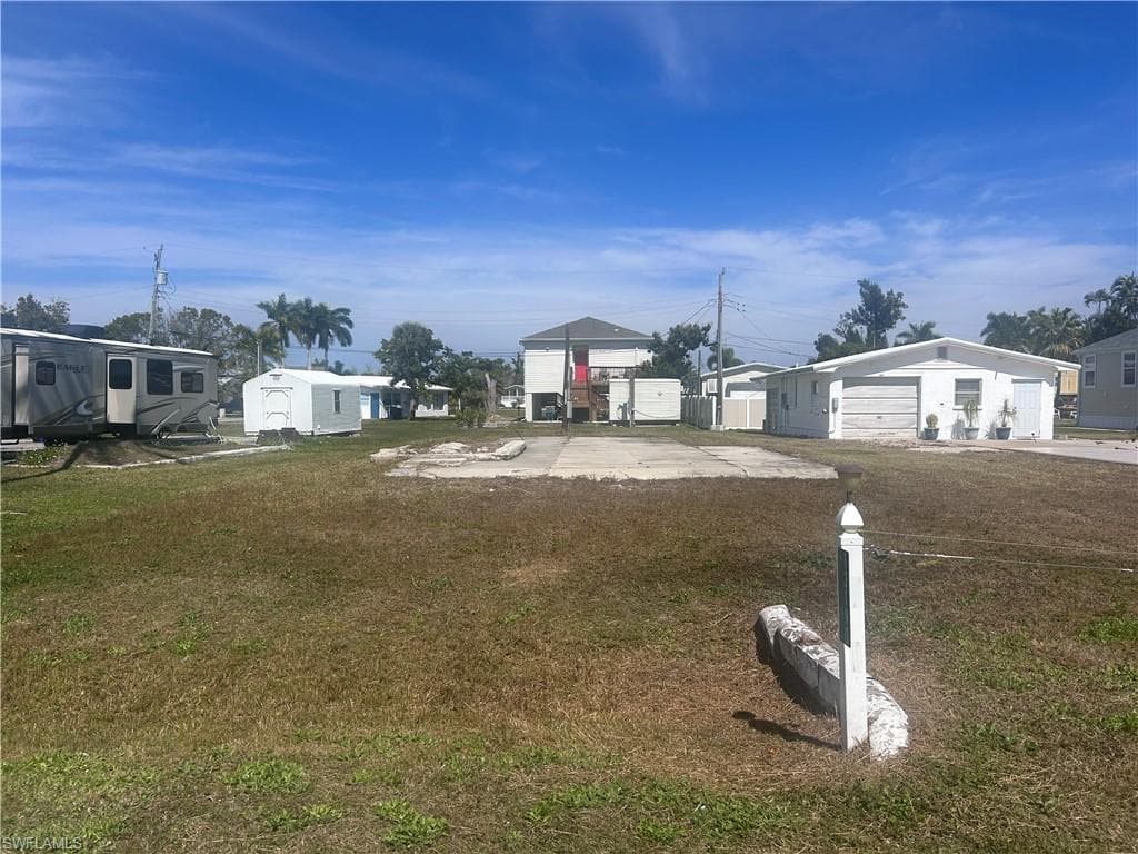 13190 Point Breeze DR FORT MYERS, FL 33908