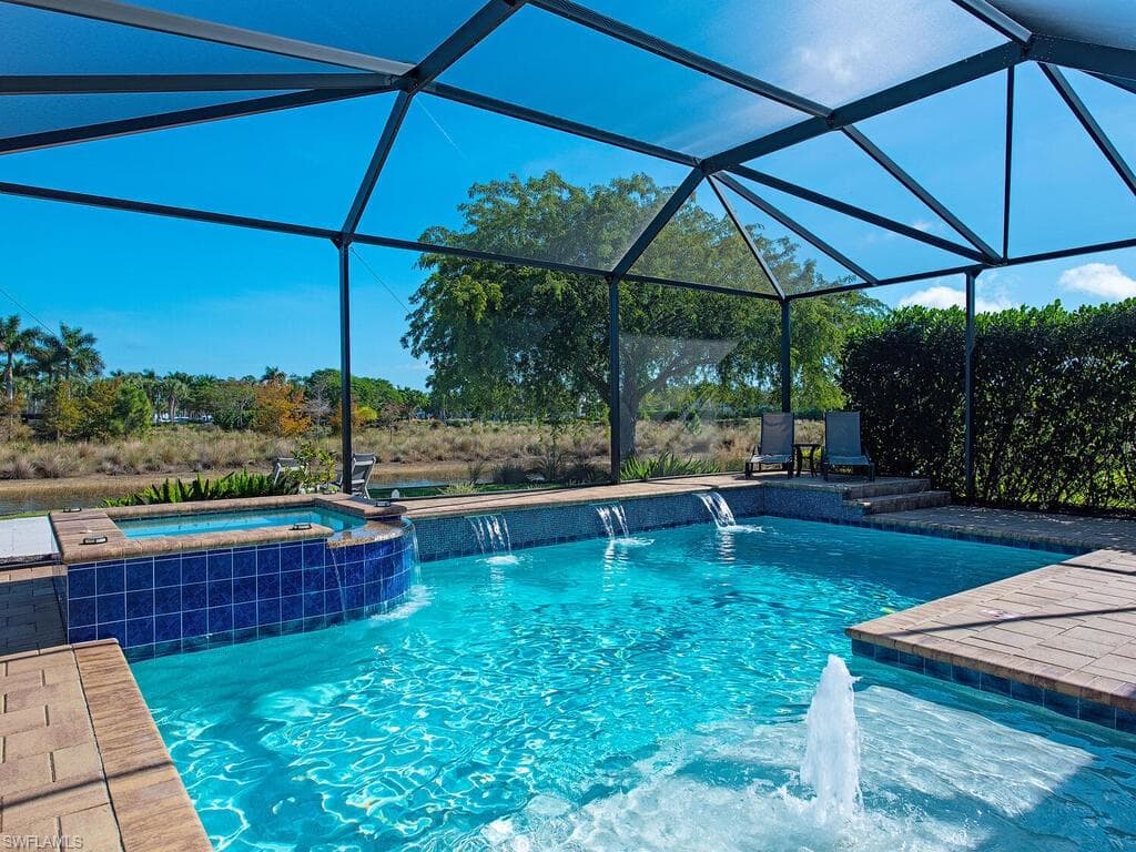 6482 WARWICK AVE NAPLES, FL 34113