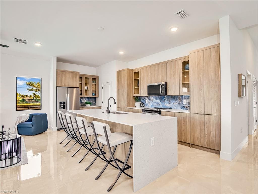 1514 7th PL CAPE CORAL, FL 33909