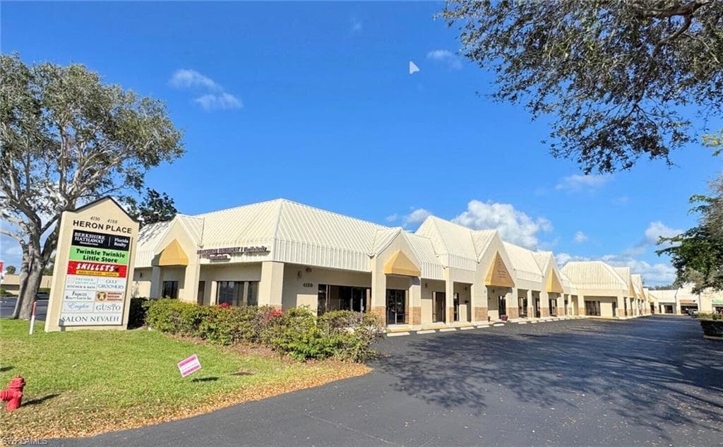 4130-4188 Tamiami Trail N NAPLES, FL 34103