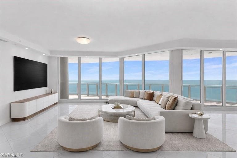 8231 Bay Colony DR 2004 NAPLES, FL 34108