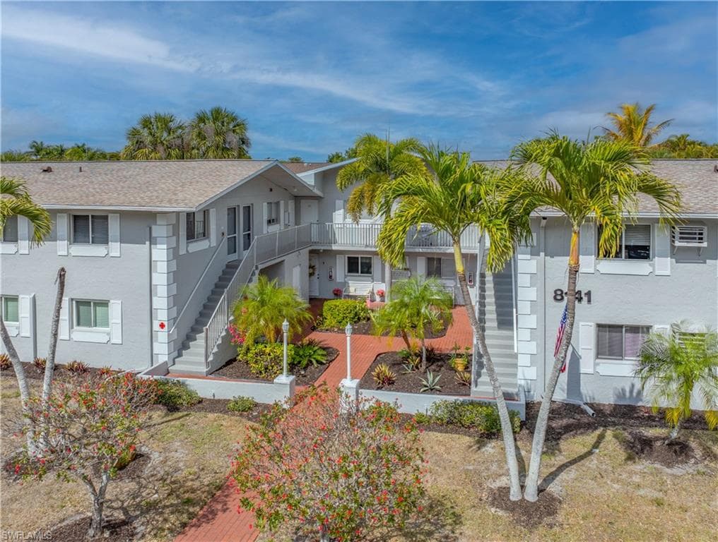 8141 Country RD 202 FORT MYERS, FL 33919