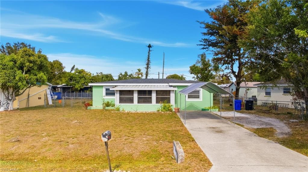 2431 Hunter TER FORT MYERS, FL 33901