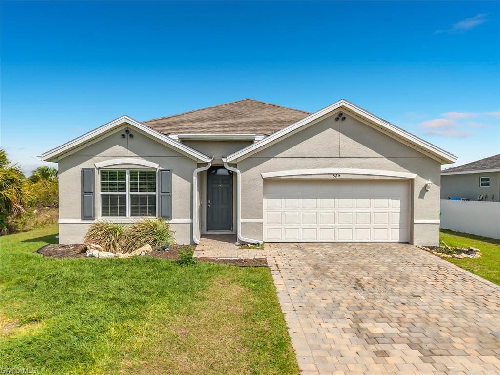 524 Glendale AVE LABELLE, FL 33935