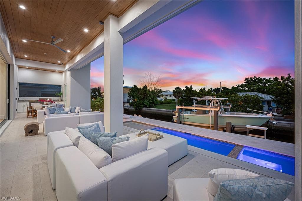 2778 Shoreview DR NAPLES, FL 34112