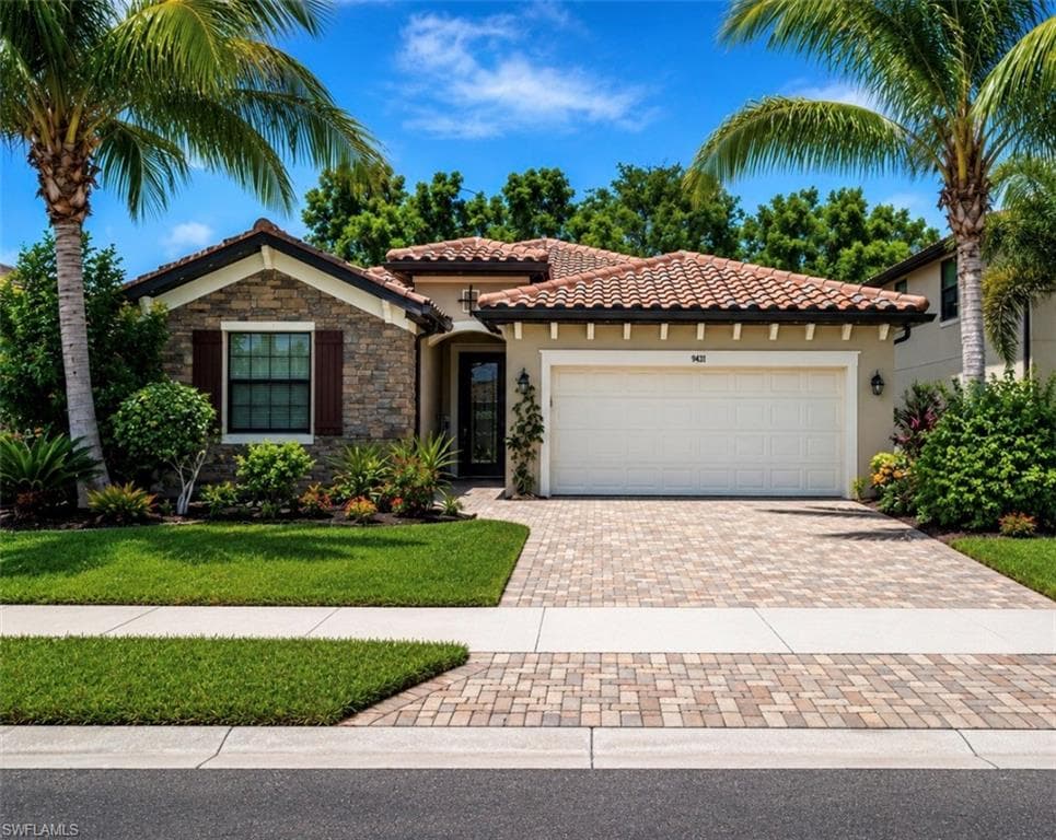 9431 Foxglove LN NAPLES, FL 34120
