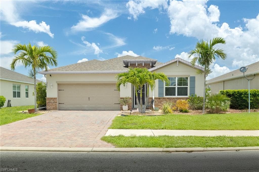 3289 Baravaldo CIR CAPE CORAL, FL 33909