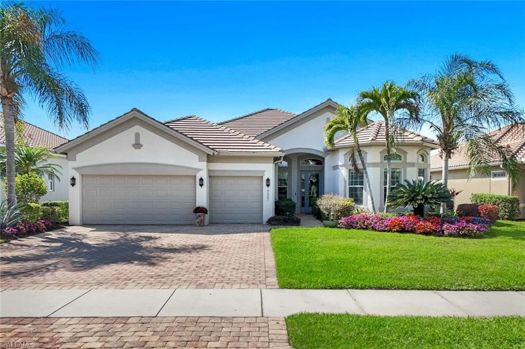 9327 Marble Stone DR NAPLES, FL 34120