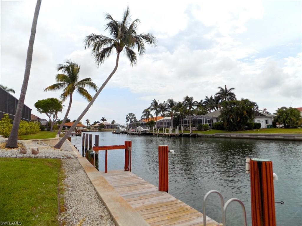 1173 Breakwater CT MARCO ISLAND, FL 34145