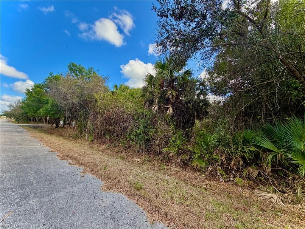 404 Cleveland AVE LEHIGH ACRES, FL 33972
