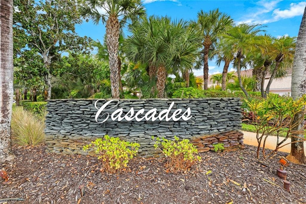 2055 Cascades DR 5104 NAPLES, FL 34112