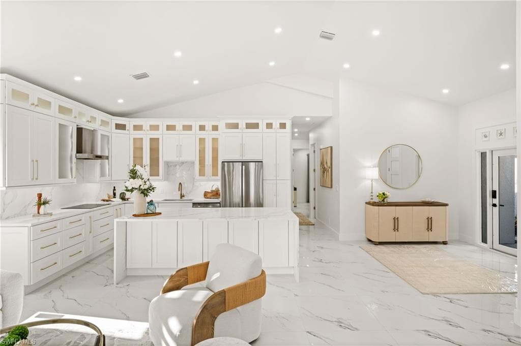 1046 Silverstrand DR NAPLES, FL 34110
