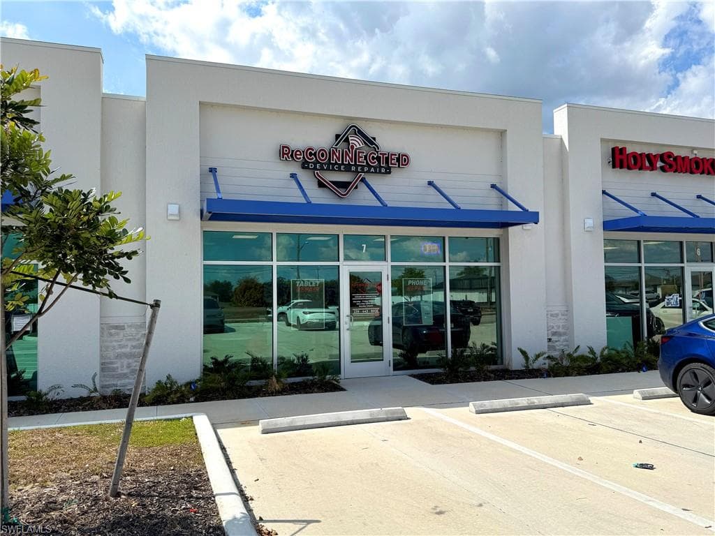 122 Chiquita BLVD S CAPE CORAL, FL 33991